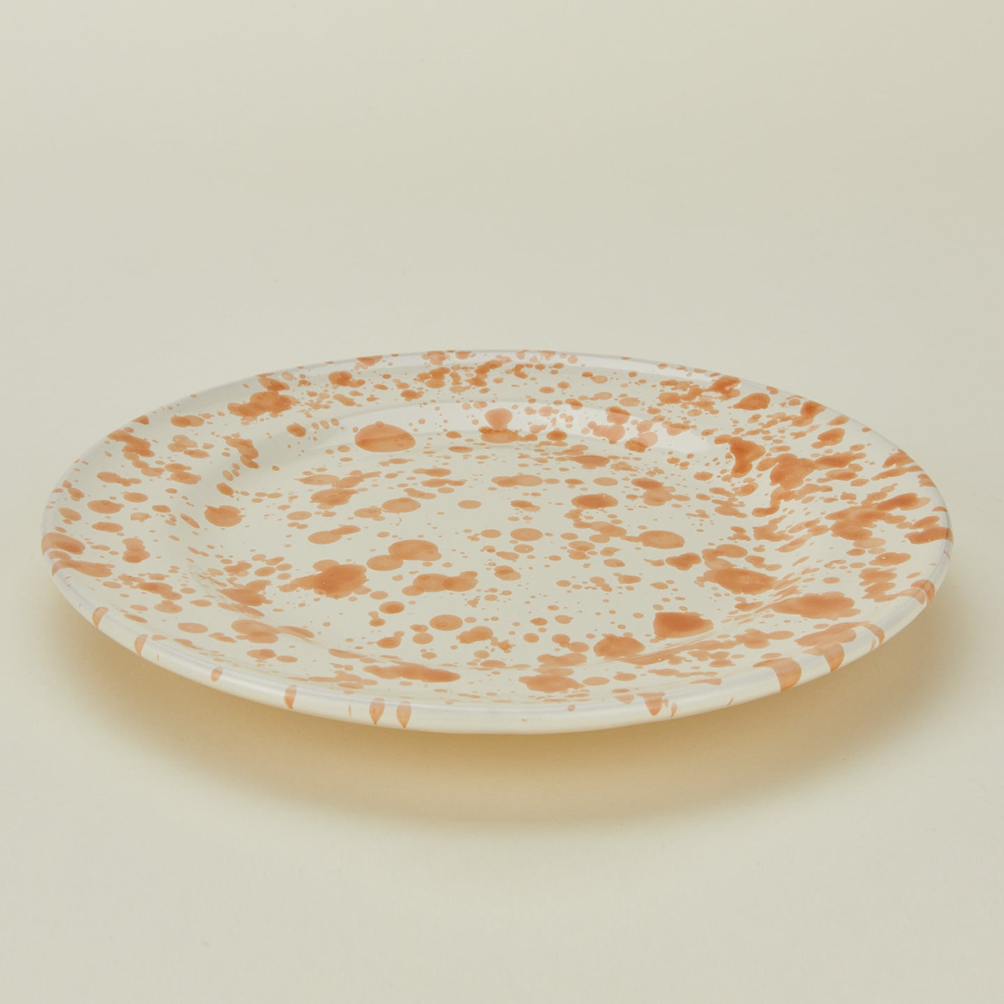 Splatter dinner plate in tan and ivory