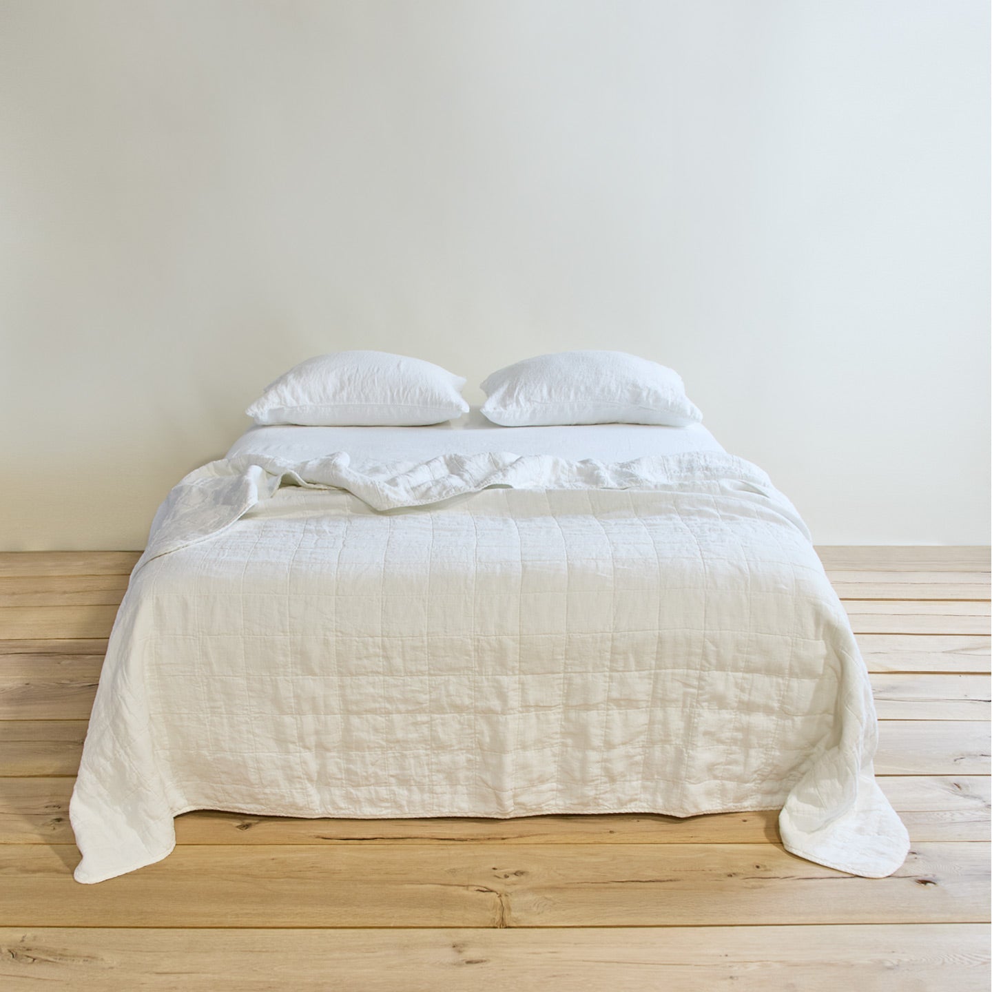 Quilt White Bed Blanket Cozy Spaces Plain White Comforter Duvet