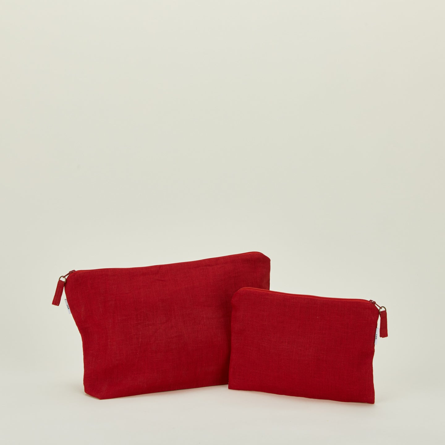 Simple linen zipper pouches in red
