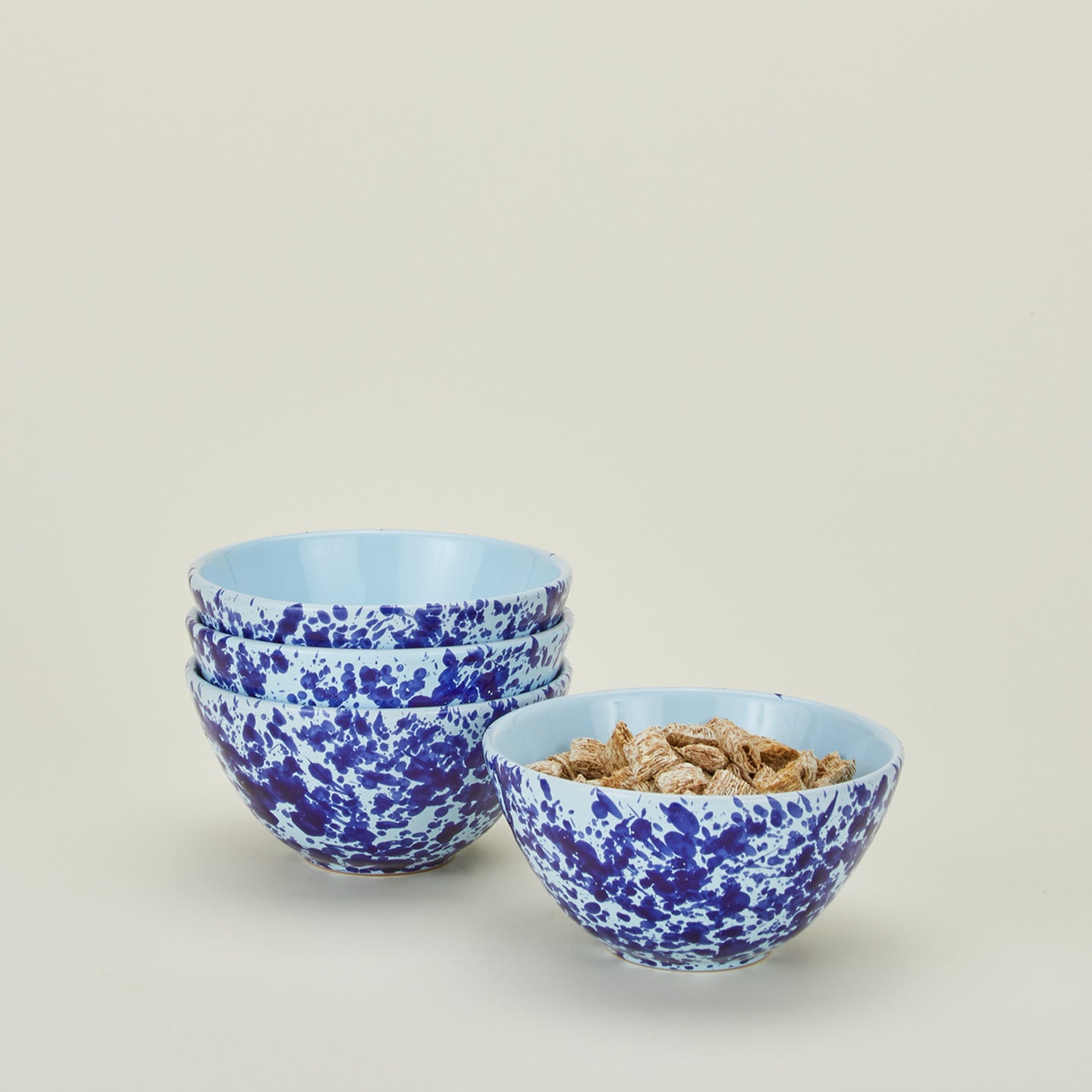 Splatterware large bowls set of 4 in sky and cobalt with cereal
