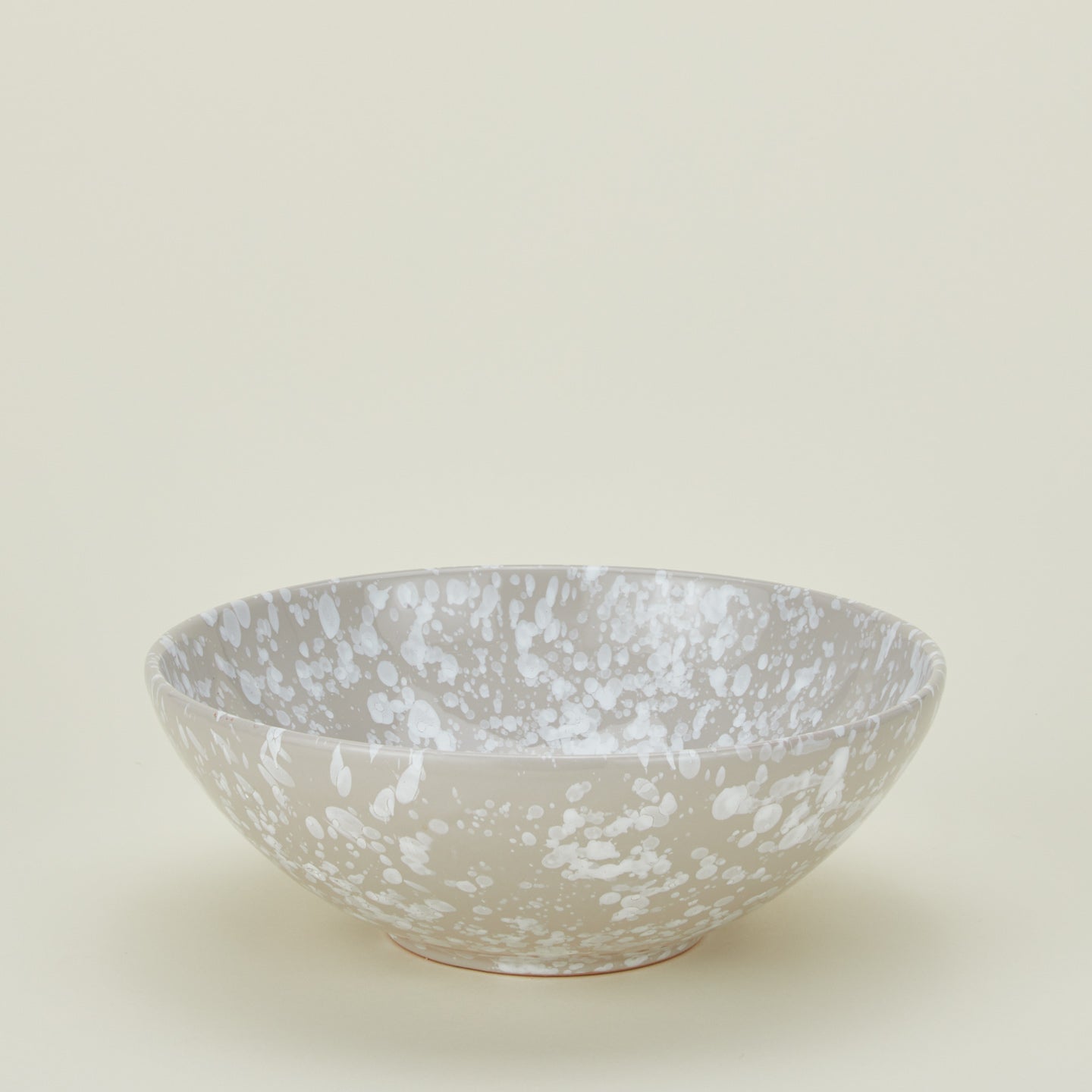 Splatterware serving bowl in grey and white