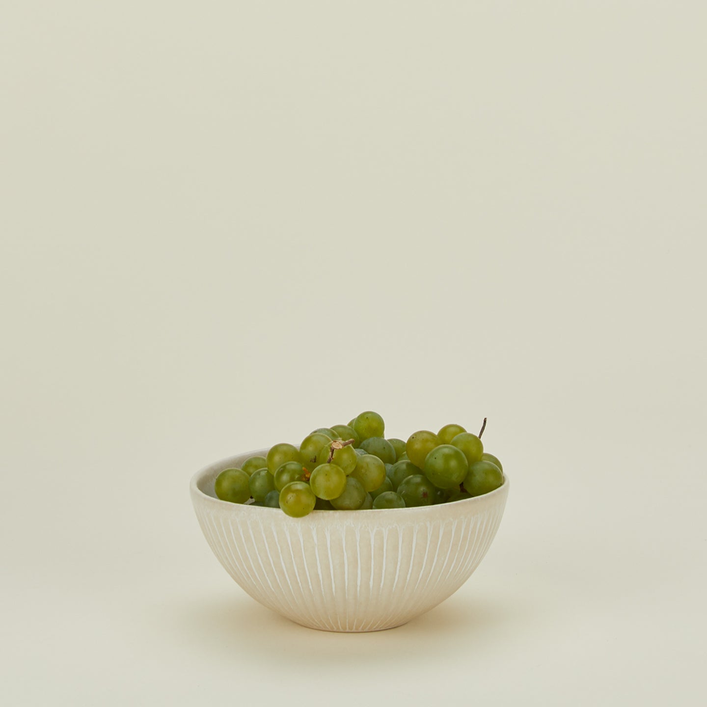 Granada Small Bowl with grapes