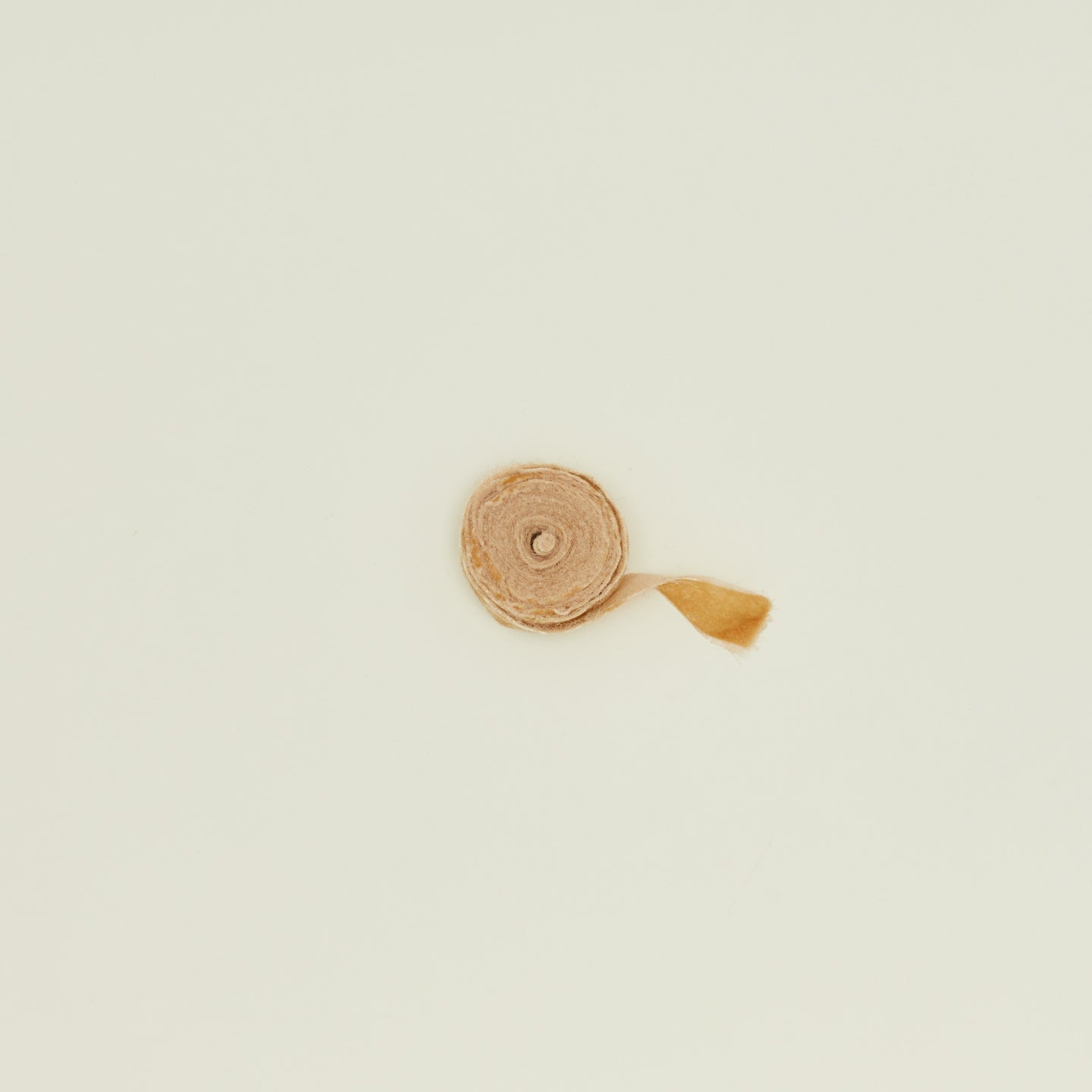 Raw edge velvet ribbon in gold