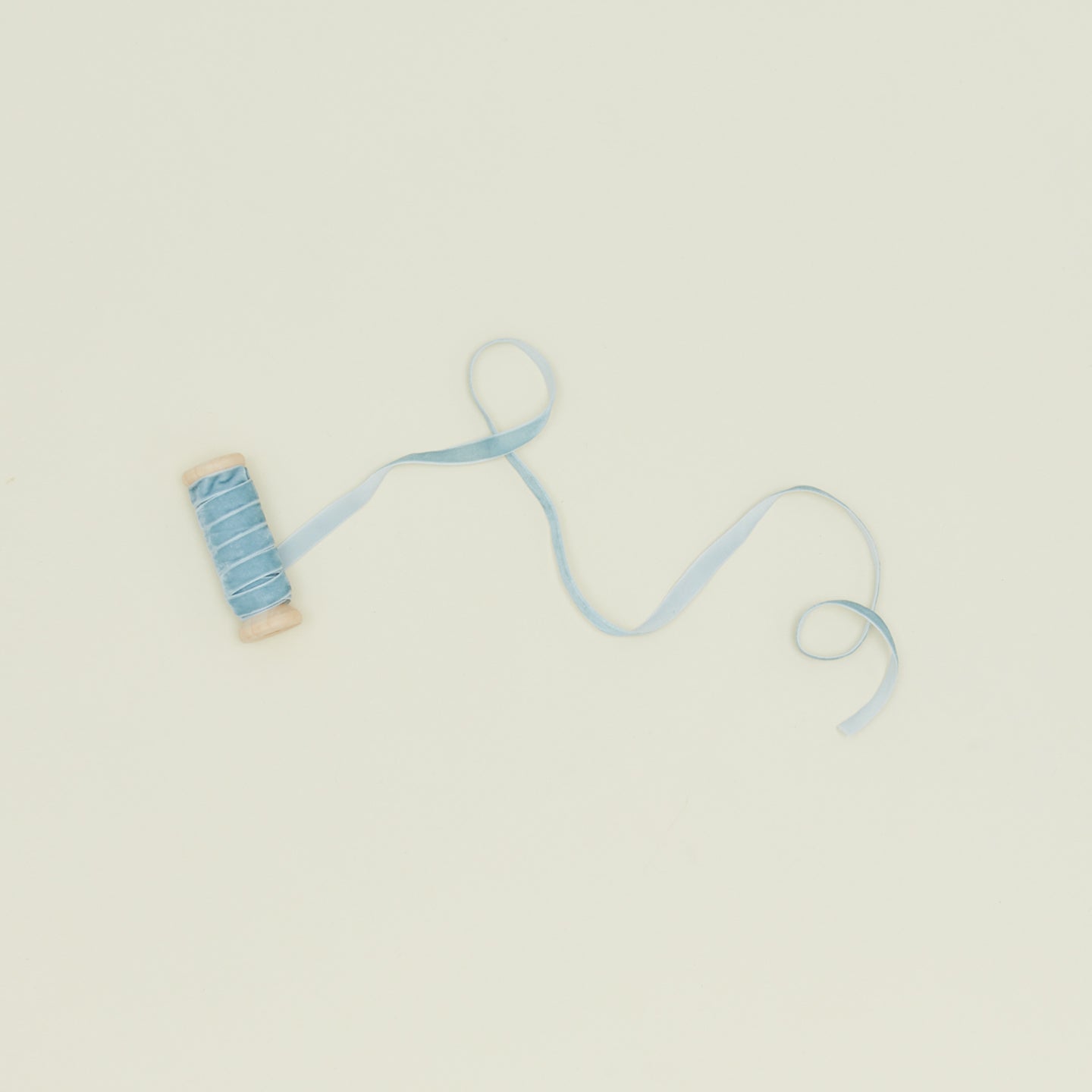 Blue Slim Ribbon Slim Velvet Ribbon - Sky Blue – Hawkins New York