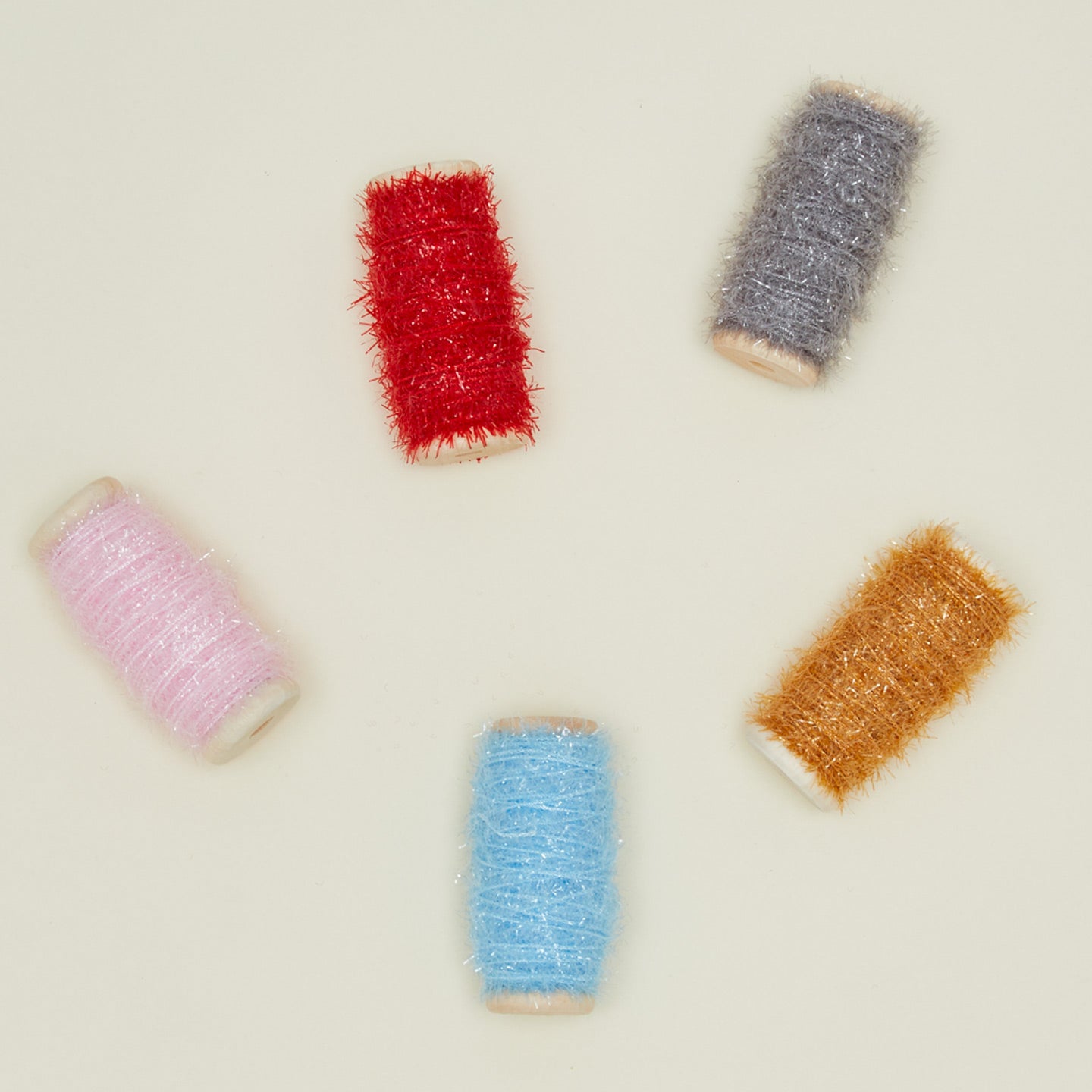 Tinsel ribbon family.
