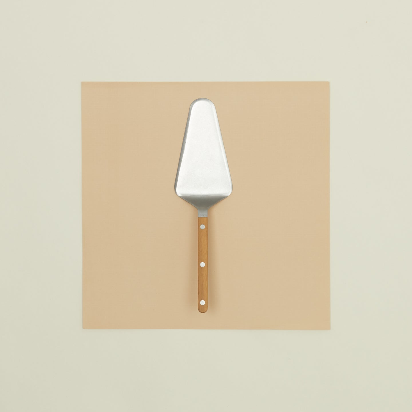 Teak Tart Slicer