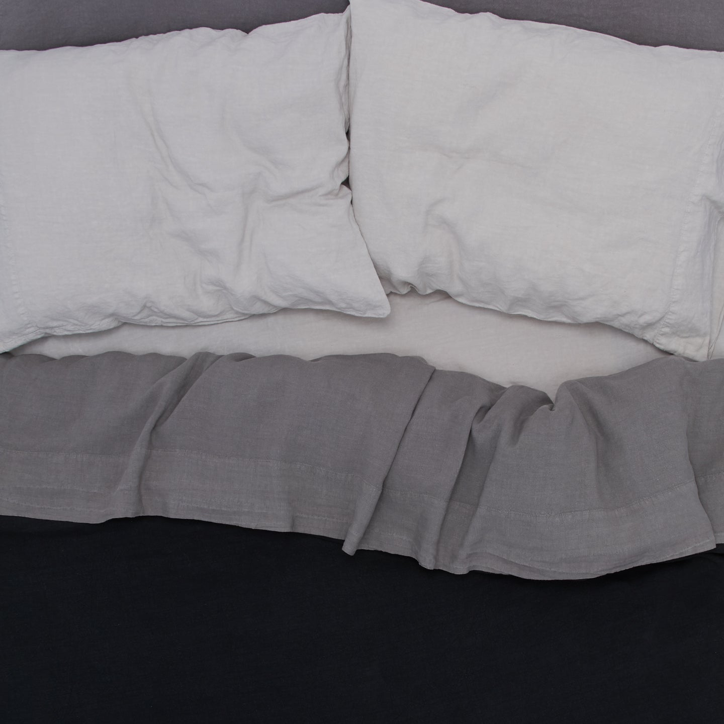 Simple Linen Duvet - Black