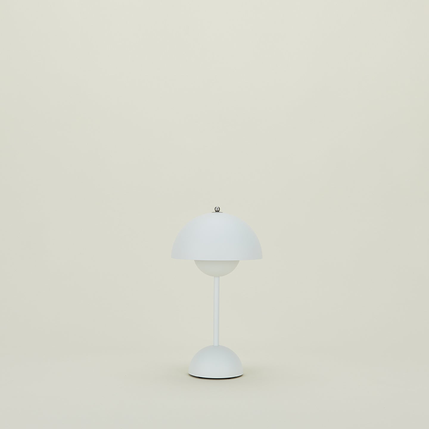 Flowerpot Portable Lamp - White