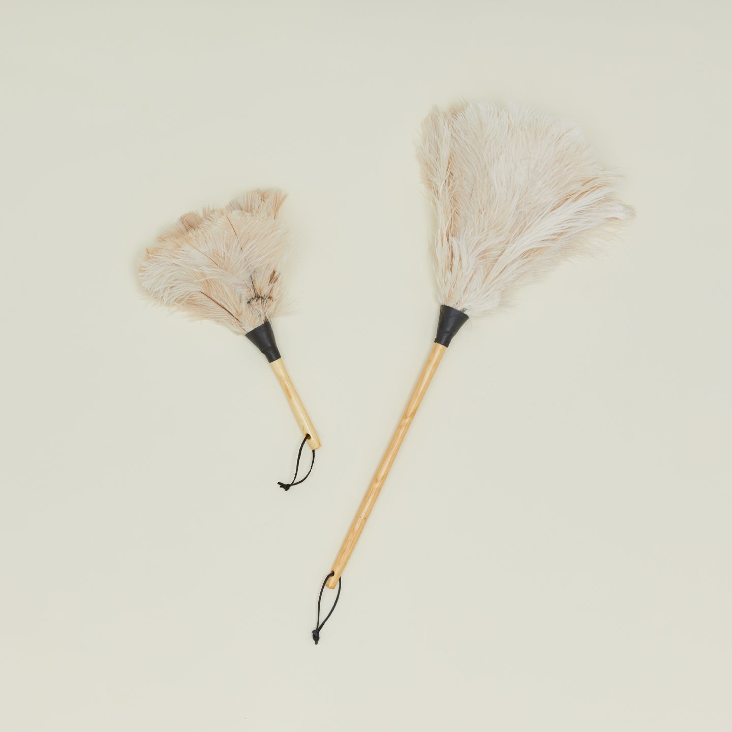 Natural Feather Duster With Beechwood Handle | Soft Furniture Cleaning Tool For Dusting Gentle On Surfaces Home Cleaning Essential