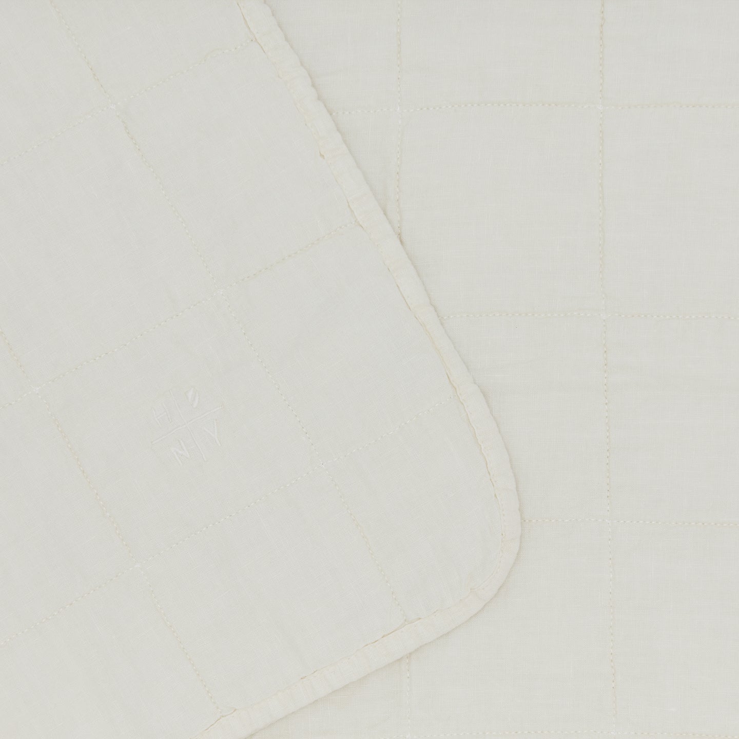 Simple Linen Quilt - Ivory