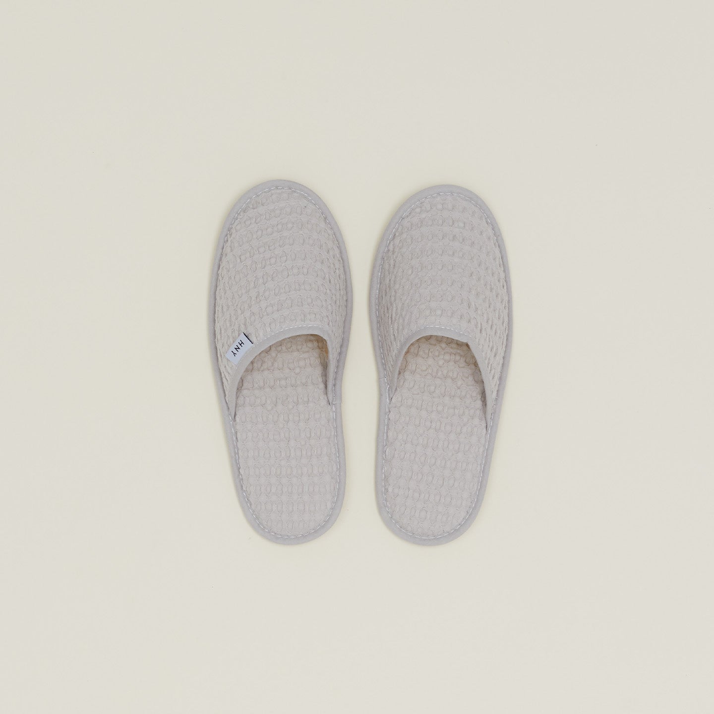 Light grey slippers 2025